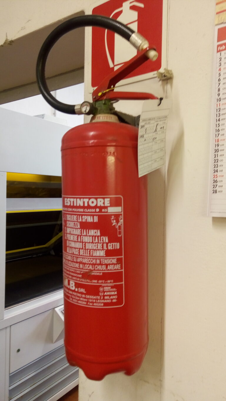 Sicurezza_-_estintore